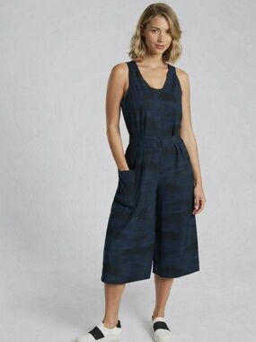 Athleta Sarasota Printed  Navy Plaid Culotte  Jumpsuit Wide-Leg Cropped Romper